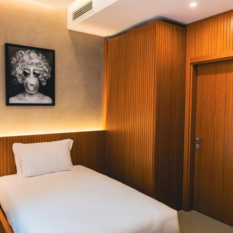 J Maluni City Hotel - Single Room - 1