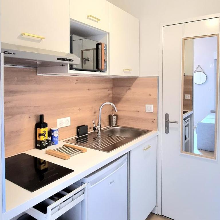 Studio Chic & Balcon - Hypercentre - Gare - Metro - Monolocale - 3