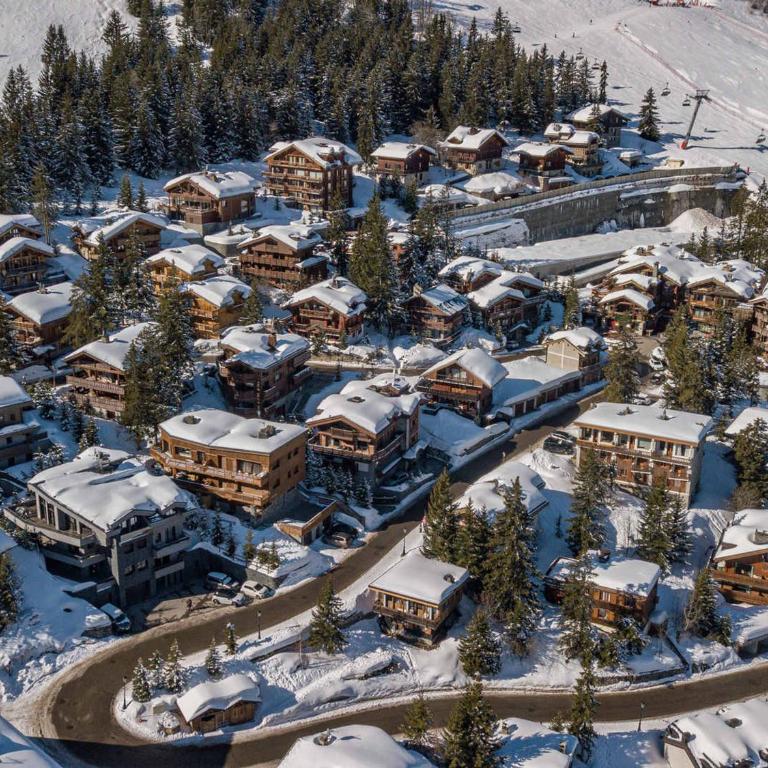 Courchevel 1850 - Appartement skis aux pieds avec spa, 3 chambres pour 6 personnes - FR-1-564-115 - Apartment - 3