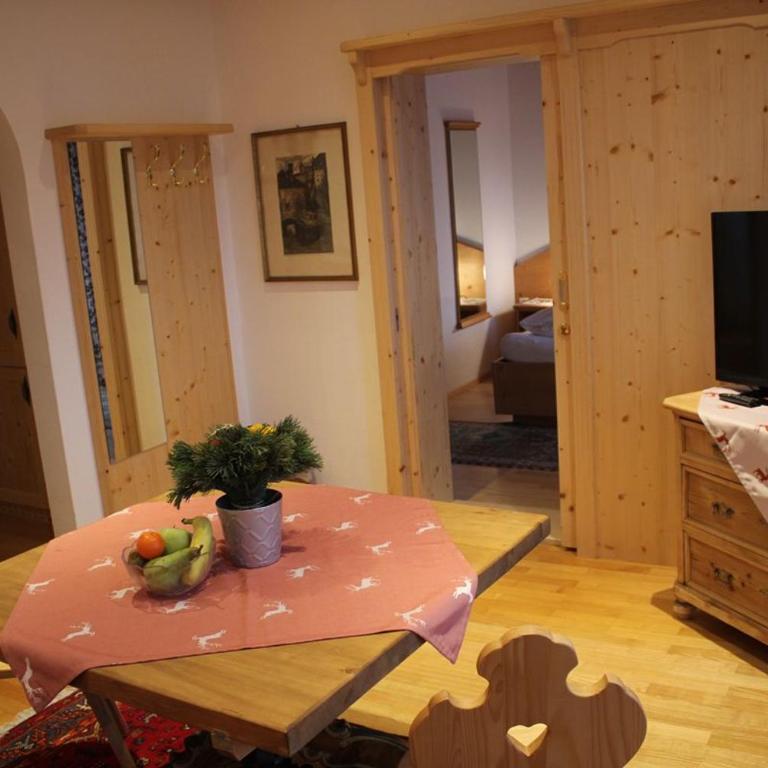 "Kaiser Karl" *** Ferienwohnungen - One-Bedroom Apartment with Balcony - 6
