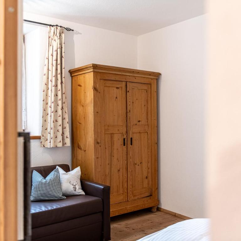 Apartments Ansitz Wildberg - Camera Matrimoniale Deluxe (2 Adulti + 1 Bambino) - 4