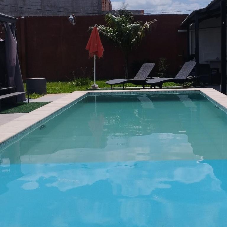Casa quinta con jacuzzi piscina y parrilla en Resistencia - Casa de 2 dormitorios - 9