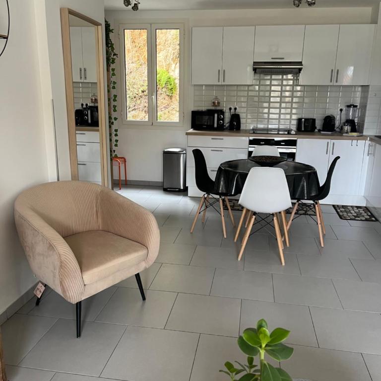 Beau 2P, très équipé, localisation parfaite/AC - Appartement 1 Chambre - 2