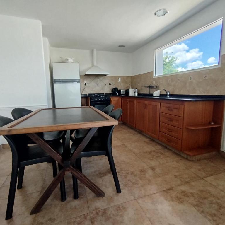 LA CASA Nostra - Two-Bedroom Apartment with Balcony and Terrace - 15