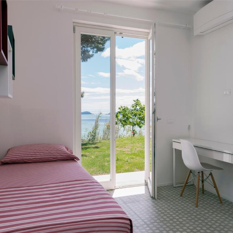 "Torretta House", in a Private Park on Lerici hills, shared Pool, Tennis, AC, parking next door, additional parking in Lerici, Cooking Lesson and Wine Tasting - Casa con 2 Camere da Letto - 33
