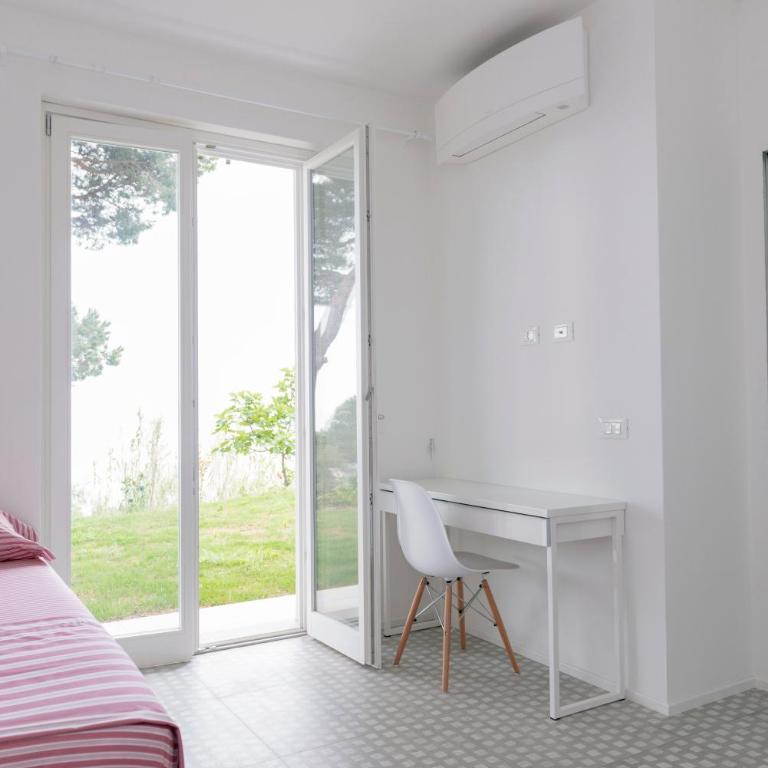 "Torretta House", in a Private Park on Lerici hills, shared Pool, Tennis, AC, parking next door, additional parking in Lerici, Cooking Lesson and Wine Tasting - Casa con 2 Camere da Letto - 32