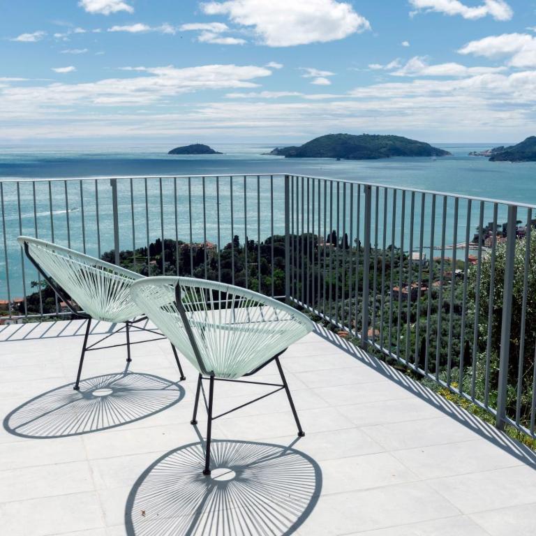 "Torretta House", in a Private Park on Lerici hills, shared Pool, Tennis, AC, parking next door, additional parking in Lerici, Cooking Lesson and Wine Tasting - Casa con 2 Camere da Letto - 3