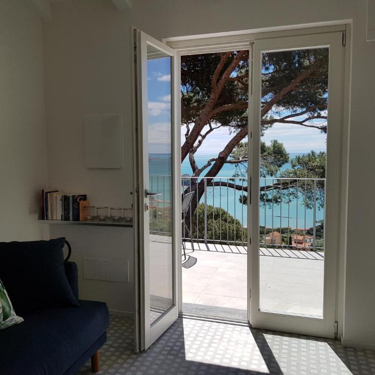 "Torretta House", in a Private Park on Lerici hills, shared Pool, Tennis, AC, parking next door, additional parking in Lerici, Cooking Lesson and Wine Tasting - Casa con 2 Camere da Letto - 21