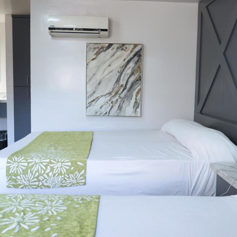 Hotel Aqua Rio - Double Room with Two Large Double Beds - 5