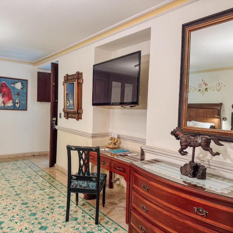 Mansión Mérida Boutique Hotel - Restaurant - Junior Suite - 10