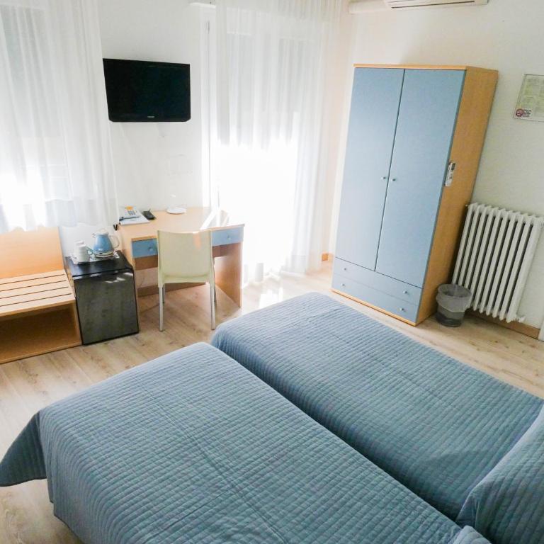 Hotel Alpino - Double or Twin Room with Balcony - 25