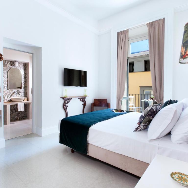 Grace Suites Sorrento - Deluxe Double Room - 2
