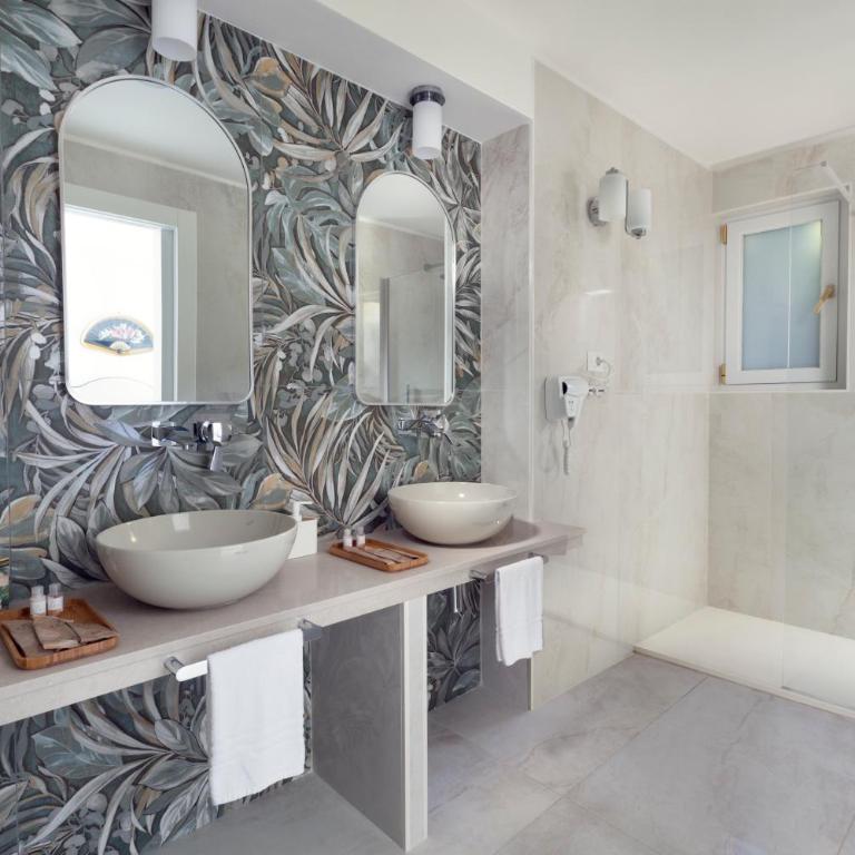 Grace Suites Sorrento - Deluxe Double Room - 9