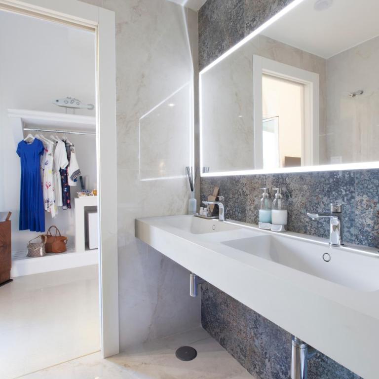 Grace Suites Sorrento - Comfort Quadruple Room - 8