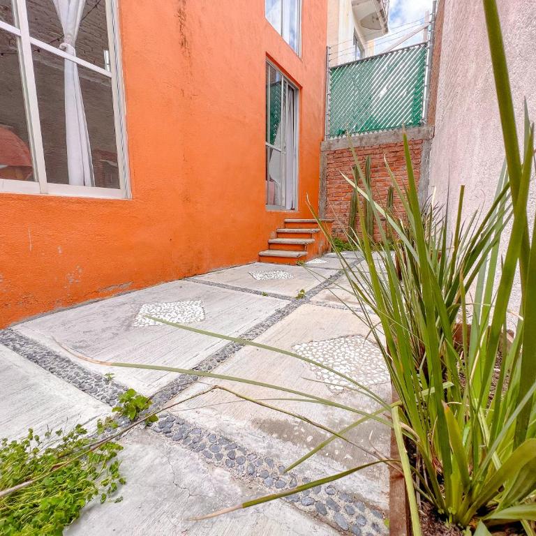 Colorful family condo with terrace and free parking - Three-Bedroom Apartment - 17