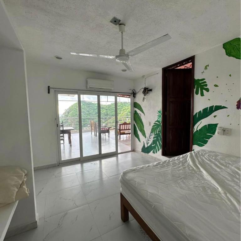 Edificio La Paz - Two-Bedroom Family Apartment - 11