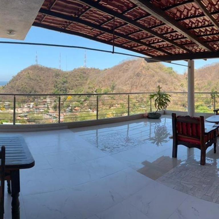 Edificio La Paz - Two-Bedroom Family Apartment - 12