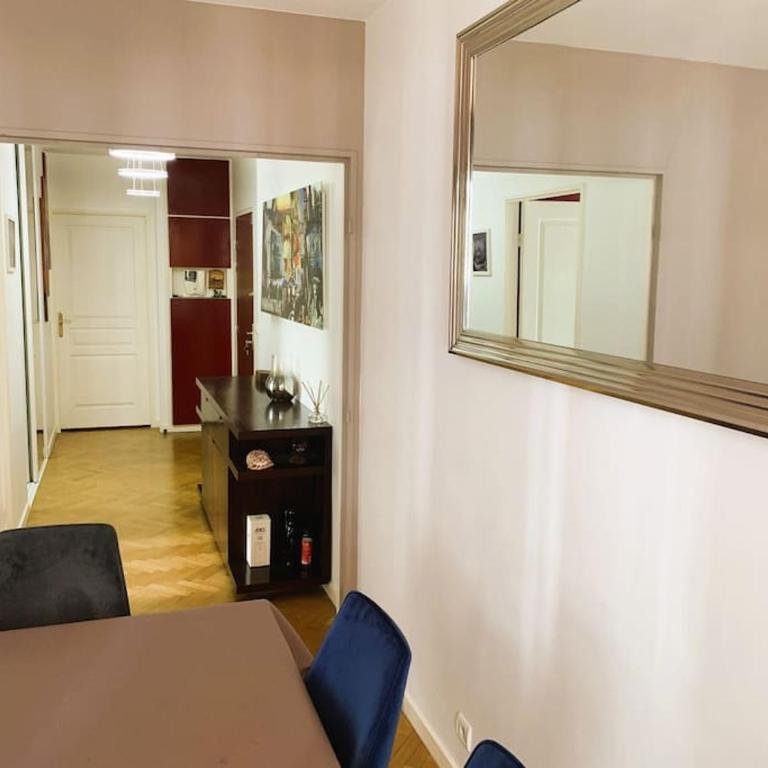 LE PARADIS - 2 chambres, balcon, parking - Appartement 2 Chambres - 10
