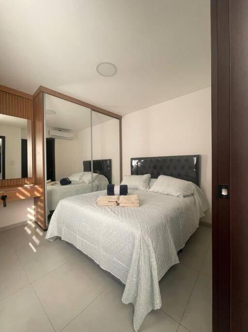 Bonito Departamento con Wifi y AC en Equipetrol - One-Bedroom Apartment - 1