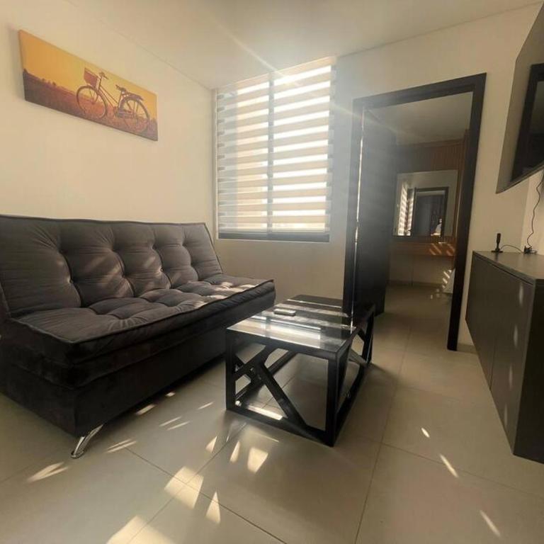 Bonito Departamento con Wifi y AC en Equipetrol - One-Bedroom Apartment - 5