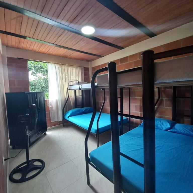 Villa Montilla Cabañas Anapoima - Casa de 4 dormitorios - 1