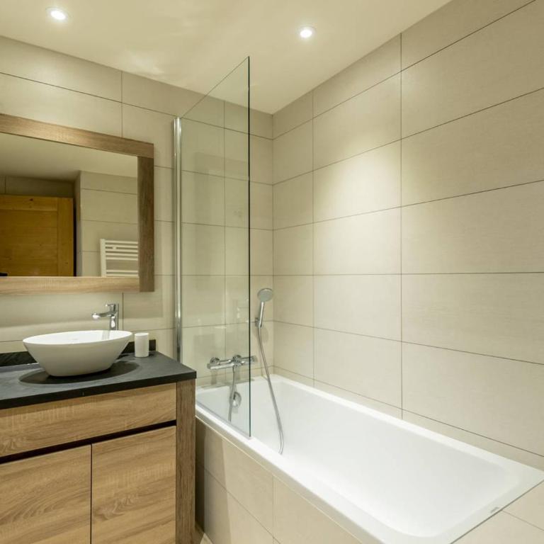 Luxueux 3 pièces aux Arcs 1600 avec piscine et spa, wifi, parking couvert, skis aux pieds - Apartamento de 2 dormitorios - 13