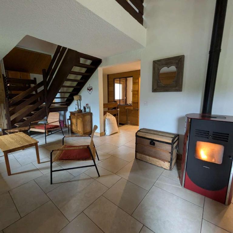 Chalet rénové 12 pers, 5 ch, parking, poêle, sud-ouest - Chalet 3 Chambres - 10