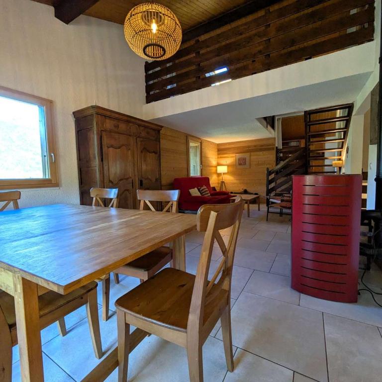 Chalet rénové 12 pers, 5 ch, parking, poêle, sud-ouest - Chalet 3 Chambres - 15