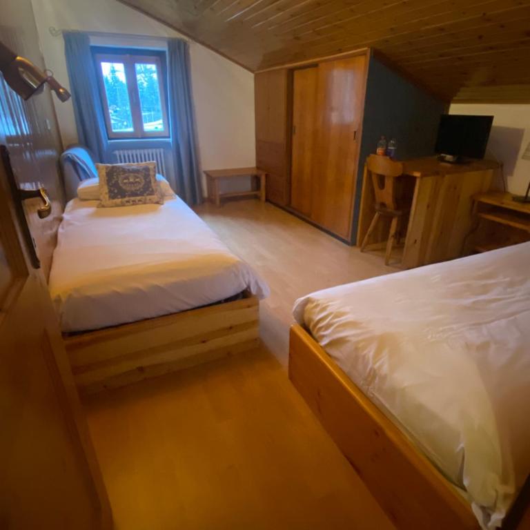 Hotel Col Serena - Two Connecting Double Rooms - 3