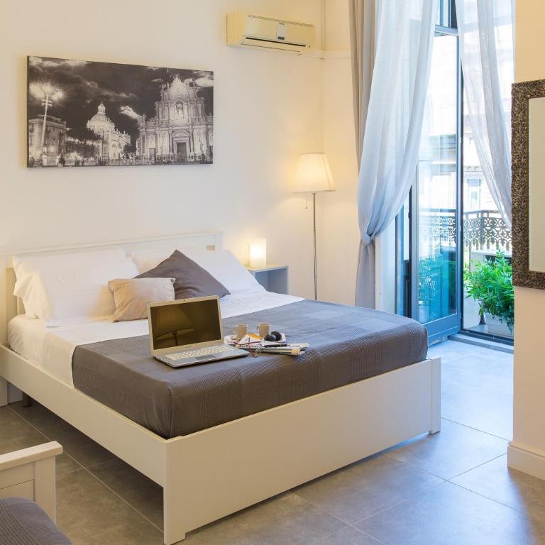 Palazzo Bruca Catania - Triple Room with Balcony - 2