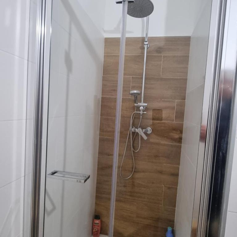BAM BAM TIBURTINA Guesthouse - Double Room with Private Bathroom - 23