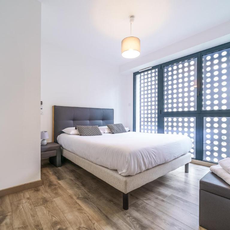 Maison d'architecte centre Tours jardin, climatisation, parking 5 p - Haus mit 3 Schlafzimmern - 5
