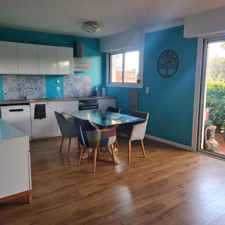 Appartement avec terrasse, piscine et garage à 400m plage - Appartement 3 Chambres - 3
