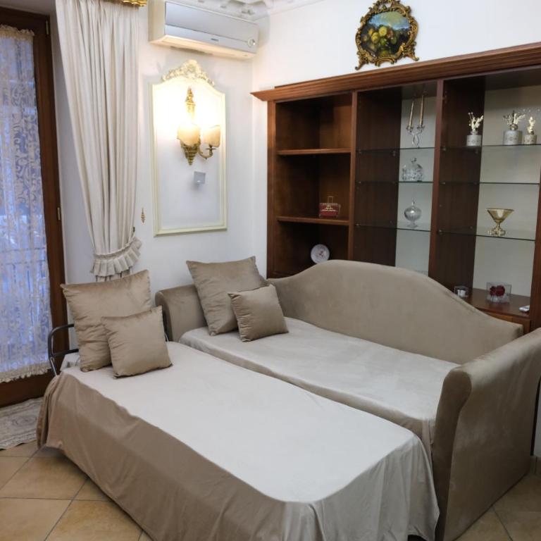 La Bella Napoli Home Room di Adriana - Casa con 1 Camera da Letto - 23