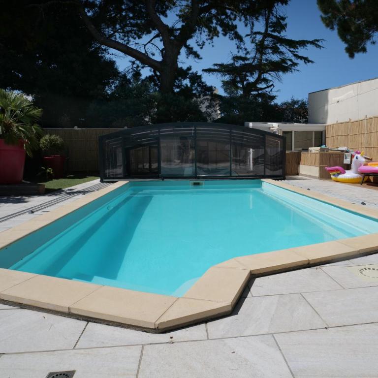 Maison avec piscine 10 couchages - Four-Bedroom House - 1
