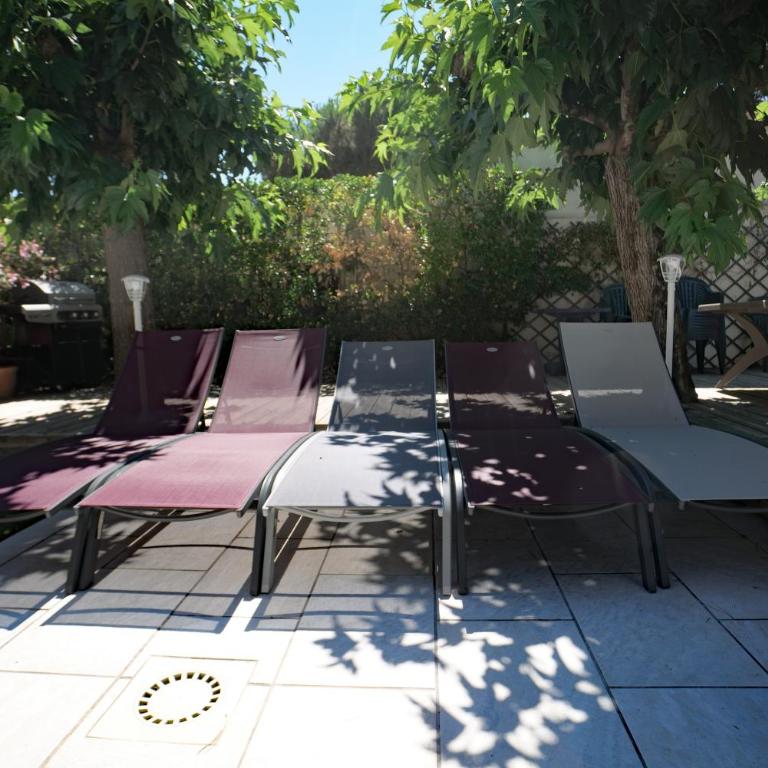 Maison avec piscine 10 couchages - Four-Bedroom House - 22