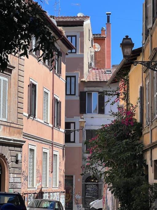 Charming restored loft in the heart of Trastevere - Appartamento con 1 Camera da Letto - 50