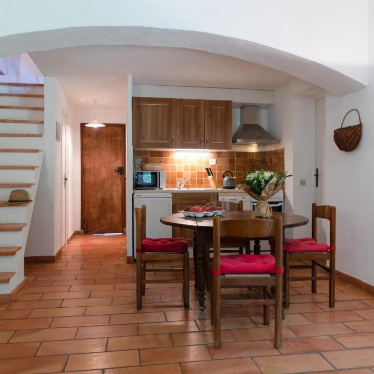 Les Gites du Merle - Two-Bedroom House - 4