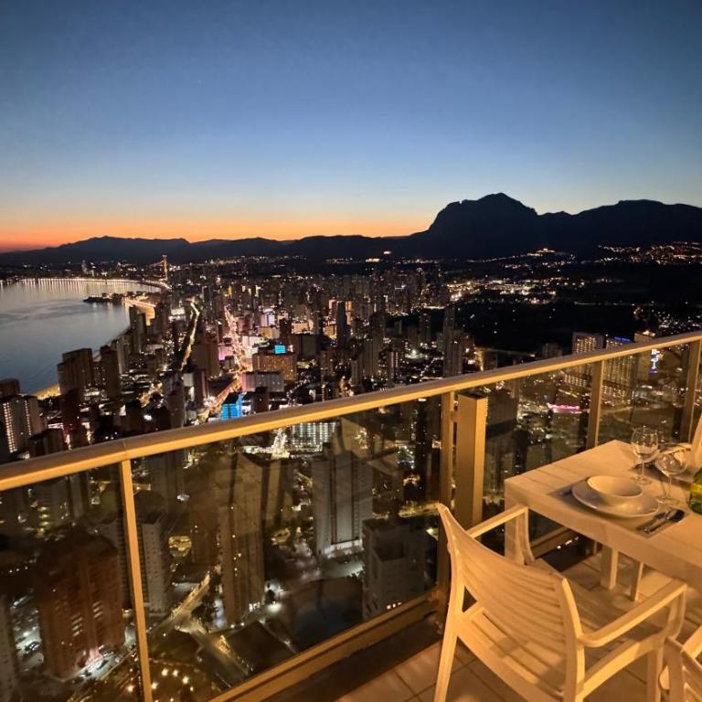 Highest penthouse with best skyline & sea views - One-Bedroom Apartment - 38