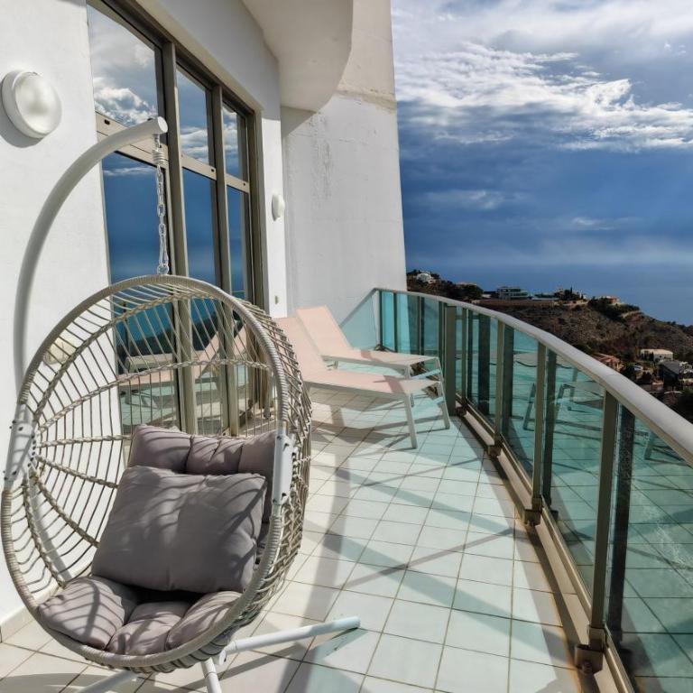 Highest penthouse with best skyline & sea views - One-Bedroom Apartment - 17