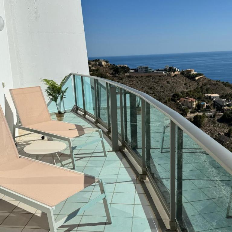 Highest penthouse with best skyline & sea views - One-Bedroom Apartment - 47