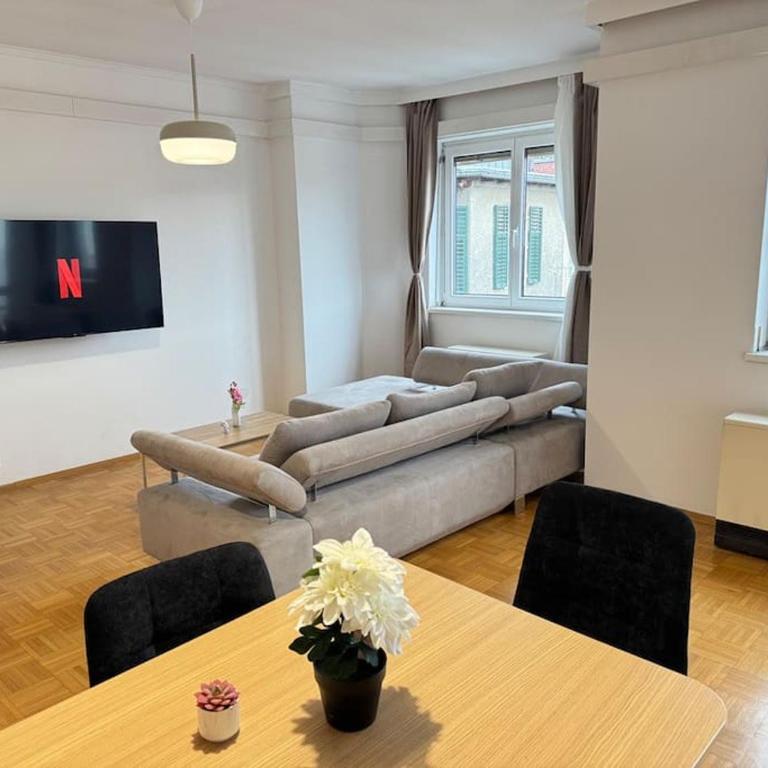 Gemütliches & modernes Apartment inklusive gratis Parkplatz - Apartment mit 2 Schlafzimmern und Bergblick - 16