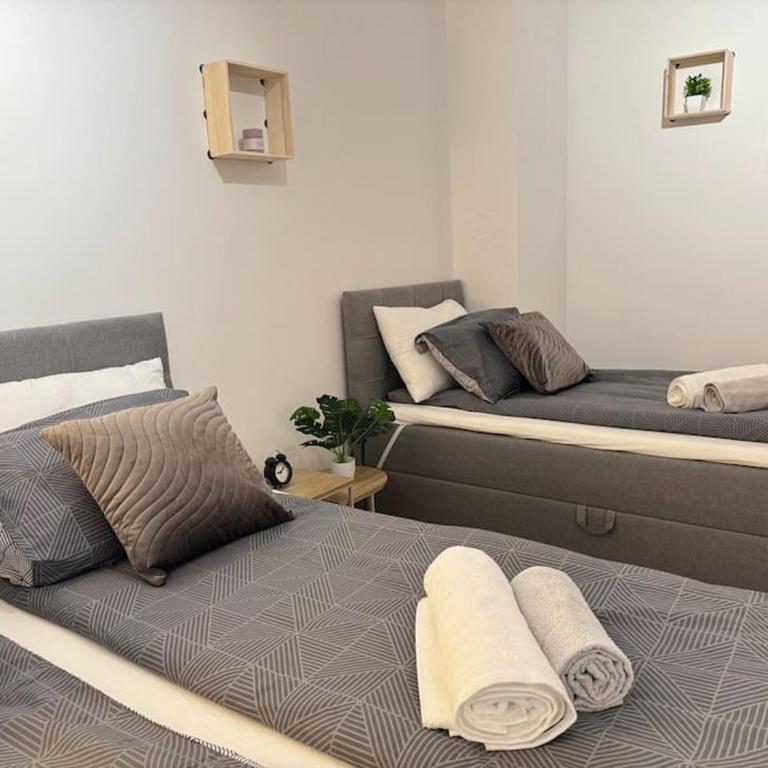 Gemütliches & modernes Apartment inklusive gratis Parkplatz - Apartment mit 2 Schlafzimmern und Bergblick - 5