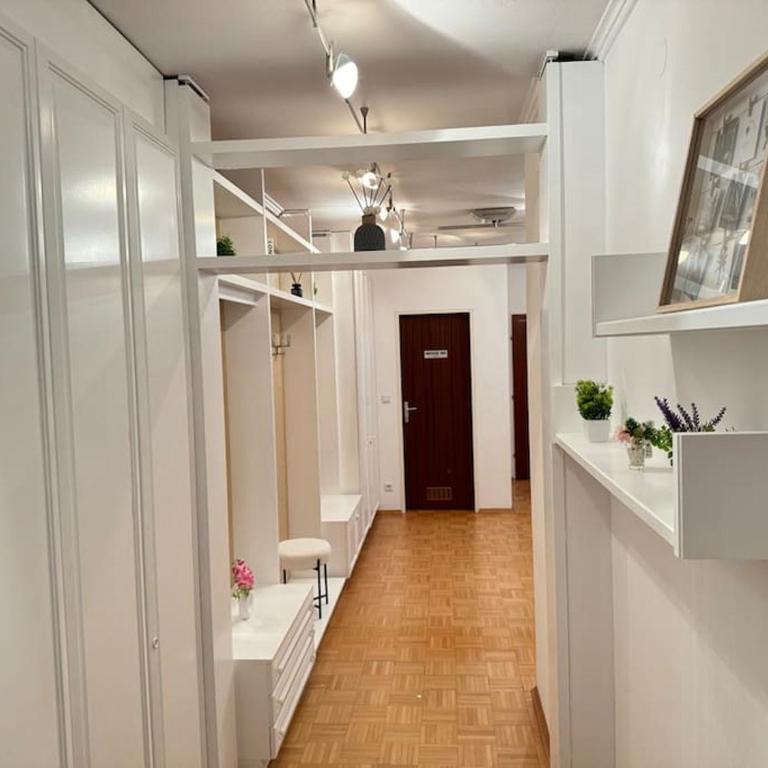 Gemütliches & modernes Apartment inklusive gratis Parkplatz - Apartment mit 2 Schlafzimmern und Bergblick - 40