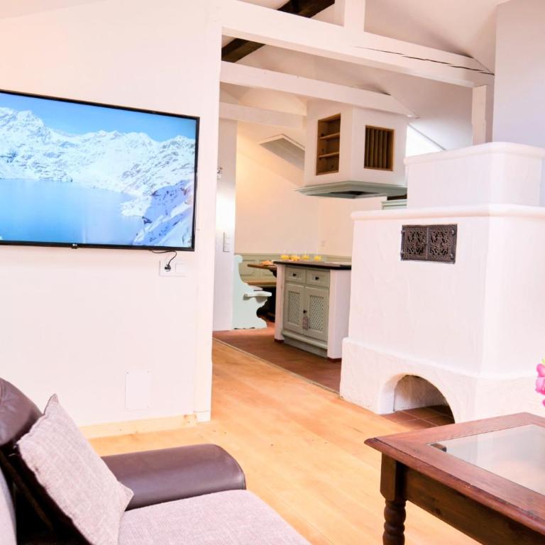 Neu! Moderner bayrischer Flair vor Pilatushaus - Apartment mit Sauna - 2