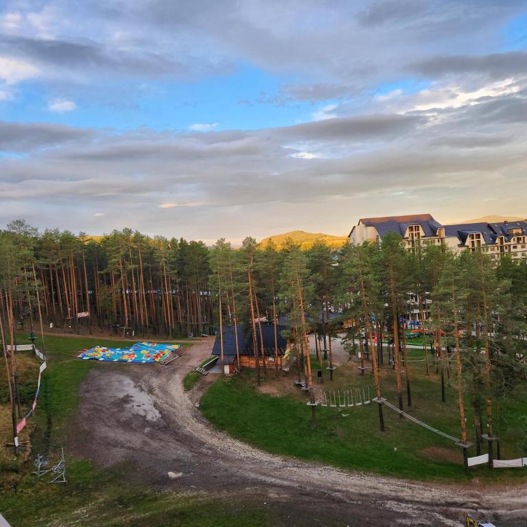 Green View Apartment with free garage parking - Apartman sa 1 Spavaćom Sobom - 9