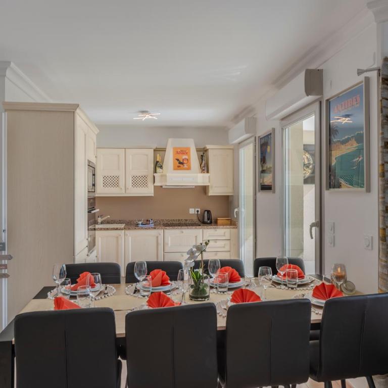 Le Jardin Secret by Golden Riviera Terrasses & accès plage - Three-Bedroom Apartment - 7