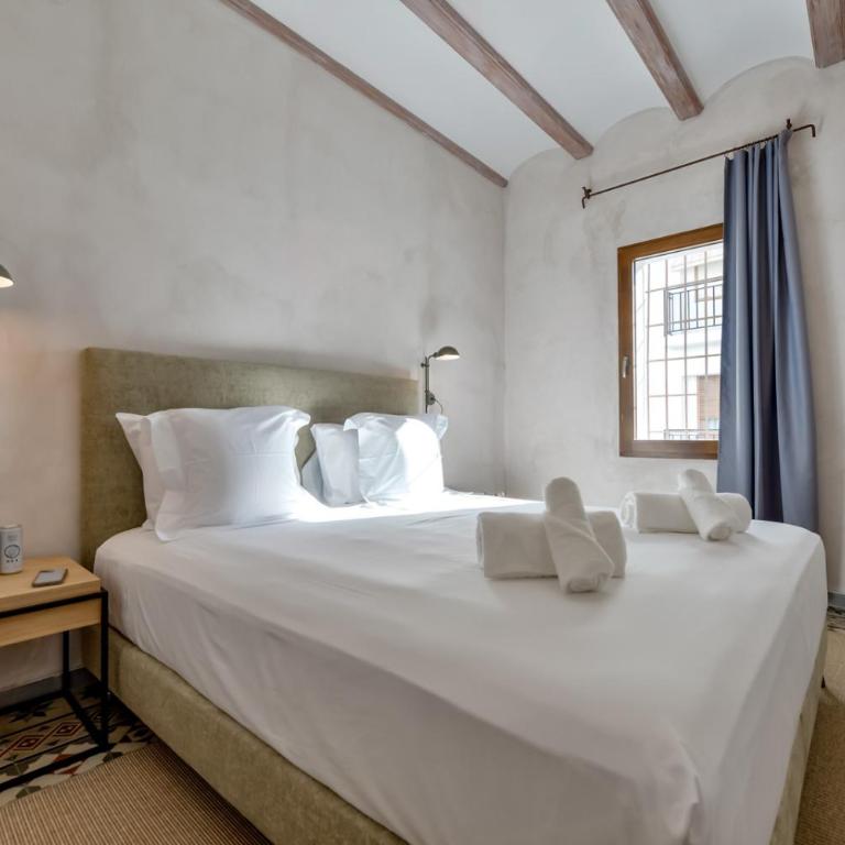 Maison Salva by Santas Hotels - Habitación con cama extragrande. - 3