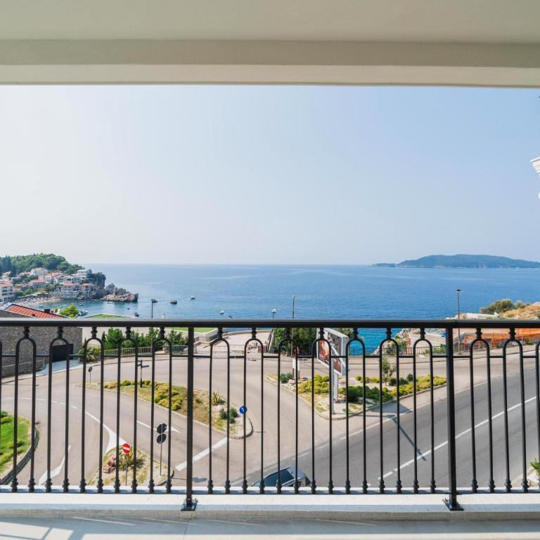 Exclusive Hotel - Standardna Dvokrevetna Soba sa Bračnim Krevetom - 6