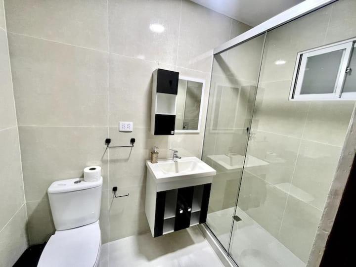 Departamentos de 2D cerca del Aeropuerto WIFI PISCINA SAUNA VAPOR Y SECO - Apartamento de 2 dormitorios - 13